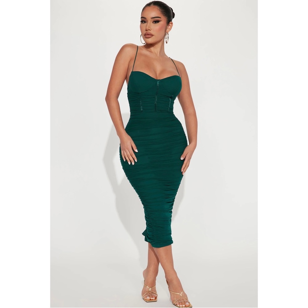 FashionNova - About Last Night Mesh Midi Dress - Hunter Green in size Medium